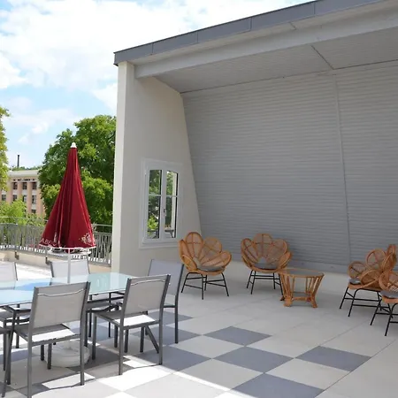 Champagne Andre Bergere - 4* 에페르네이