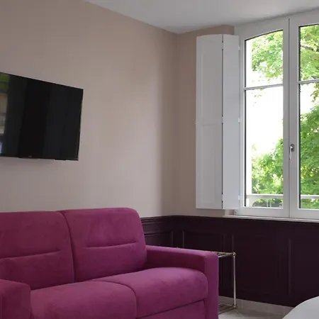 Champagne Andre Bergere - 4* 에페르네이