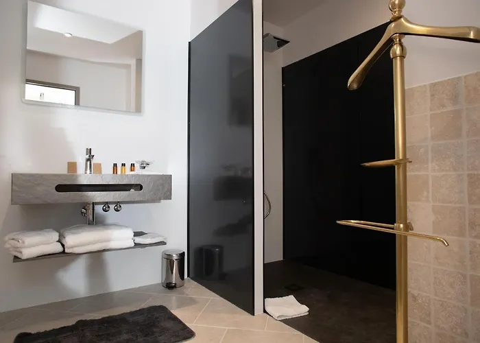 Champagne Andre Bergere - 4*