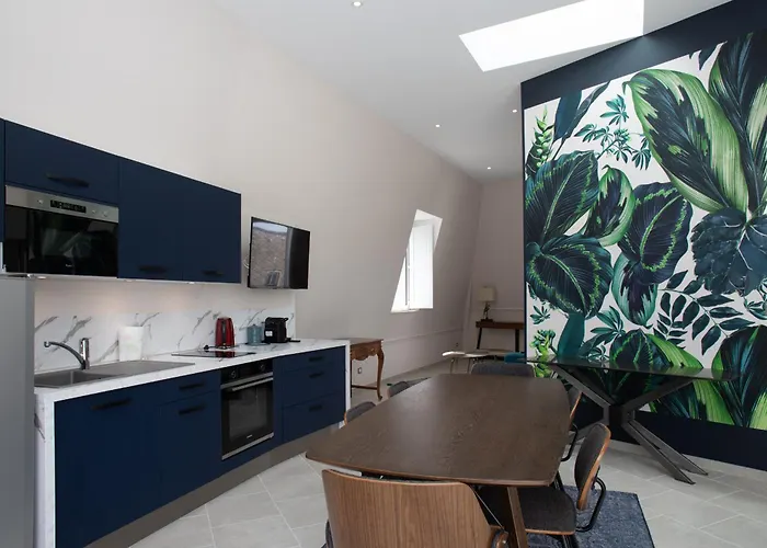 Champagne Andre Bergere - 4* Επερνέ